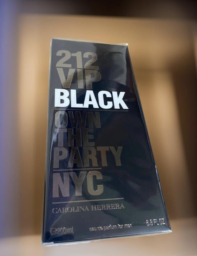 Carolina Herrera 212 VIP Black