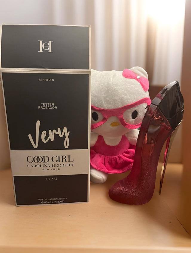 Very Good Girl Glam
