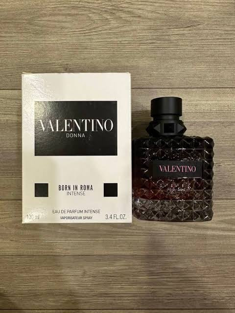 Valentino Donna Born In Roma Intense