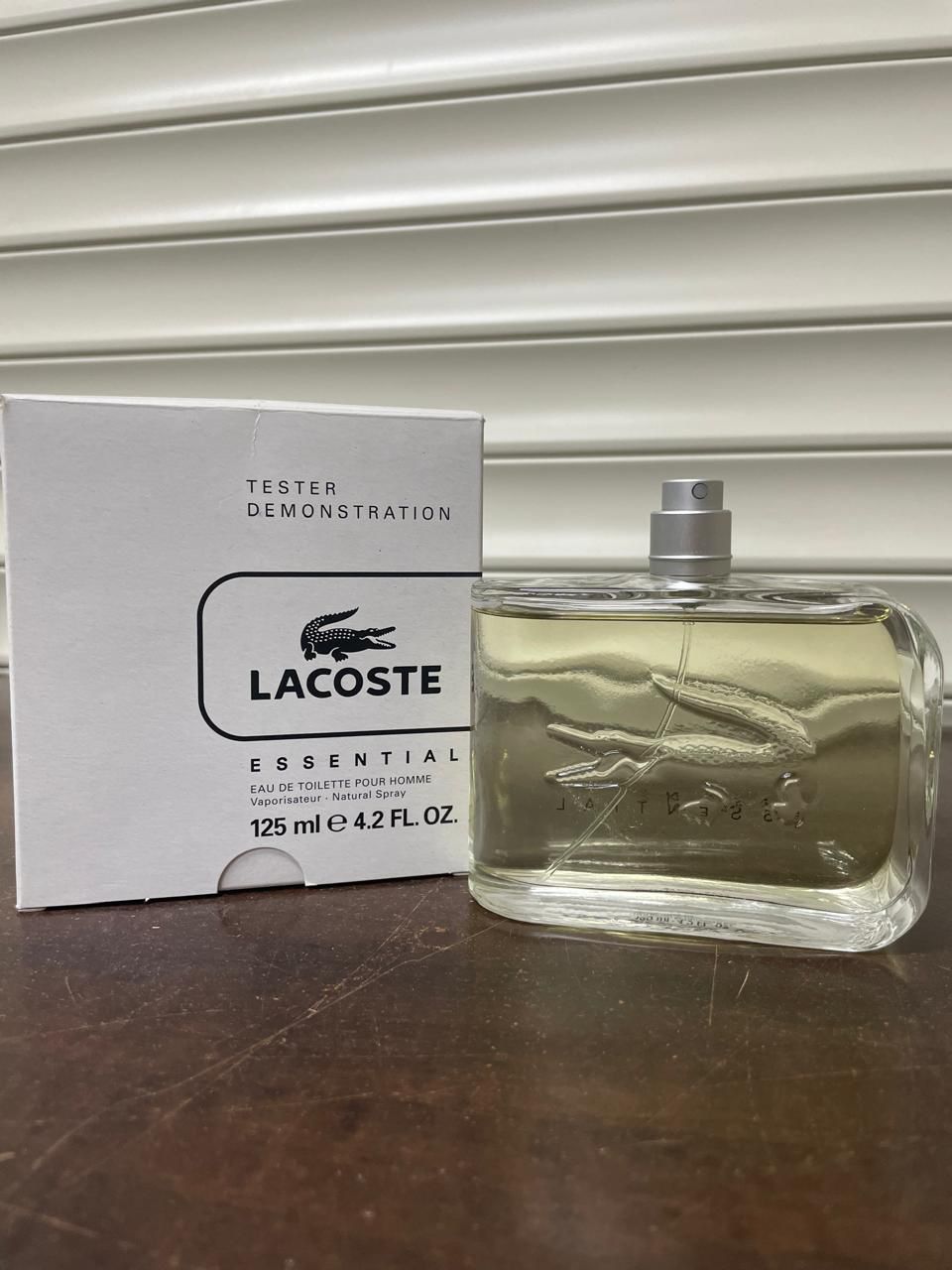 Lacoste Essential